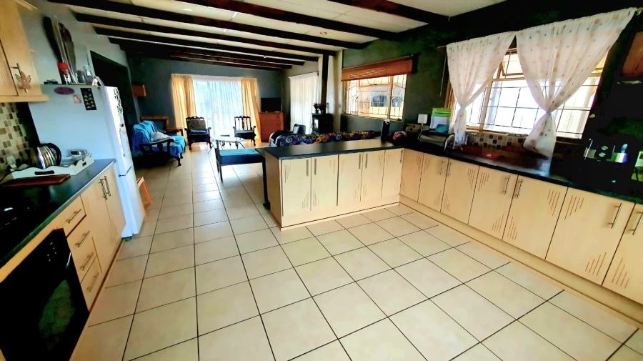 4 Bedroom Property for Sale in Bloemfontein Rural Free State